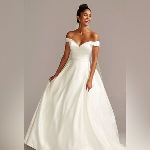 David's Bridal Ivory Wedding Gown